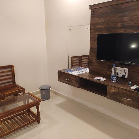 Hotel Rani And Rani Residency Puducherry Buitenkant foto