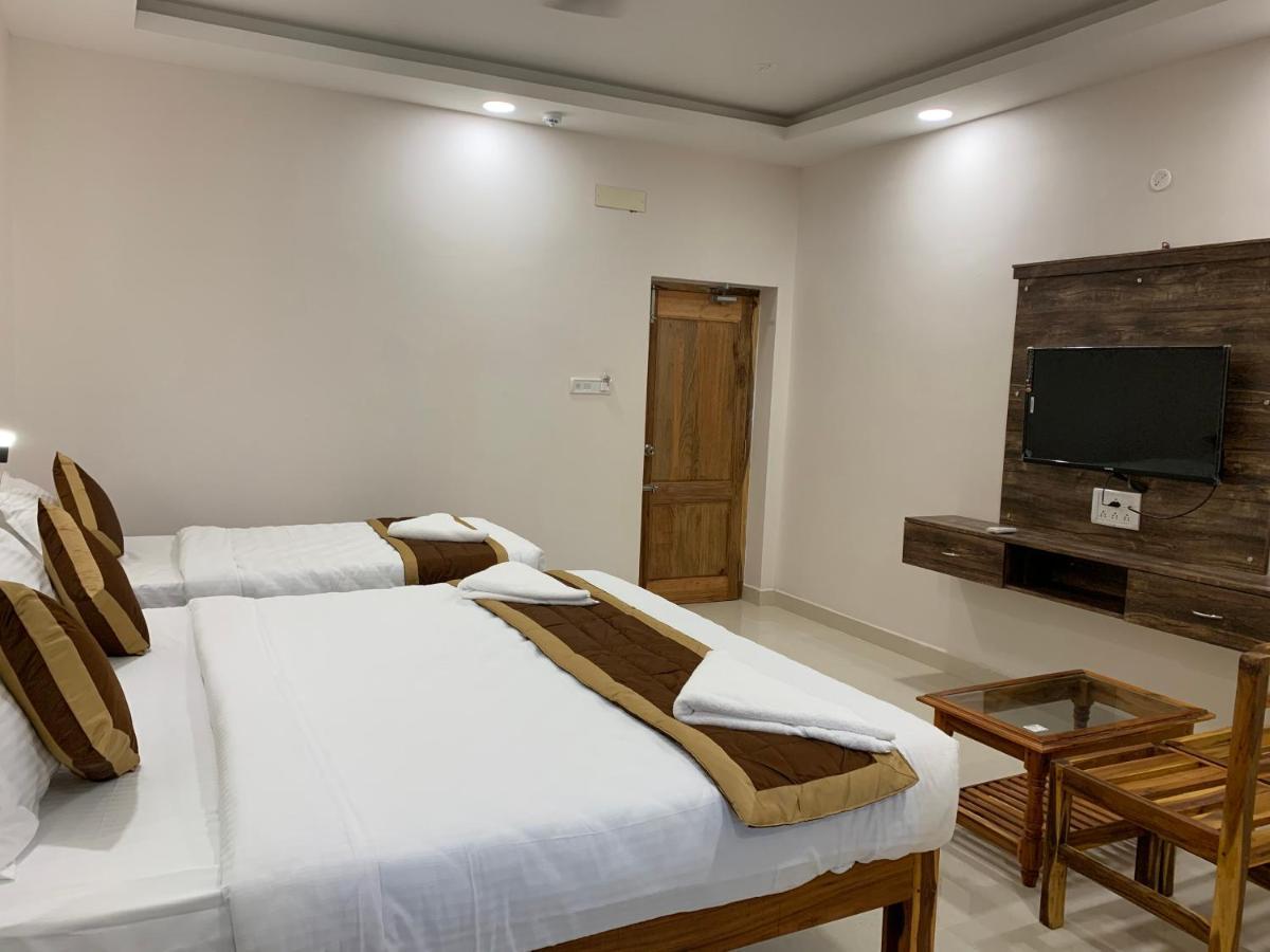 Hotel Rani And Rani Residency Puducherry Buitenkant foto