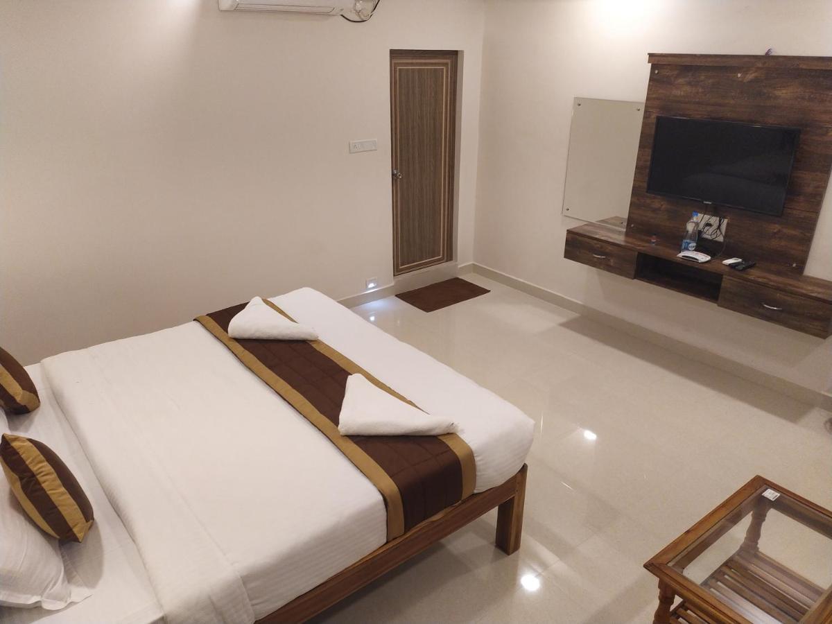 Hotel Rani And Rani Residency Puducherry Buitenkant foto